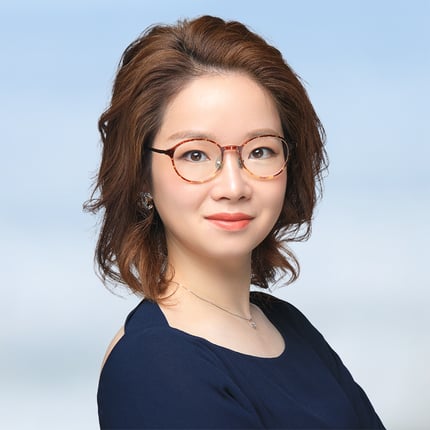 Portrait of Karen Yiqin Fan