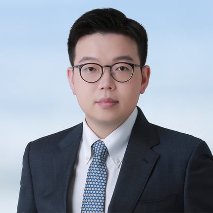 Portrait of Qing (Jason) Lin
